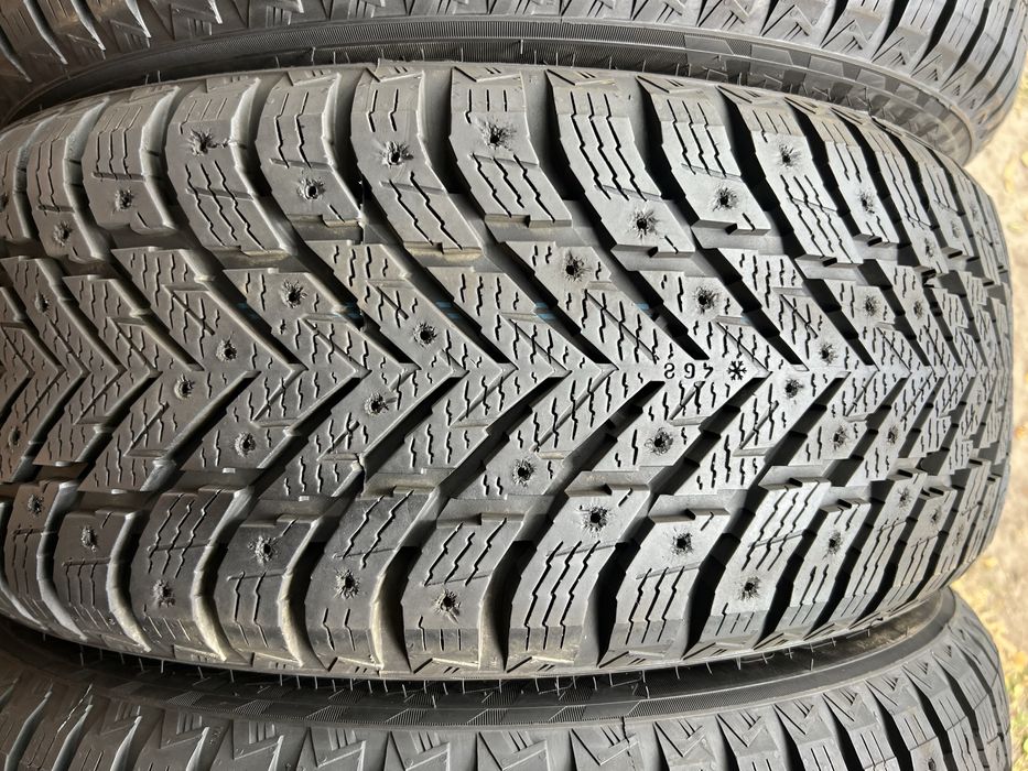 Резина зимова 235 55 r18 nokian