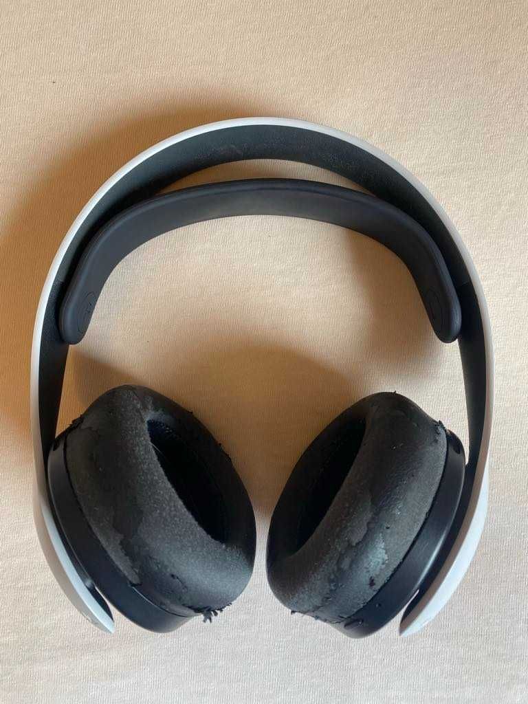 Słuchawki Sony Pulse 3D  PS5. Uszkodzone.