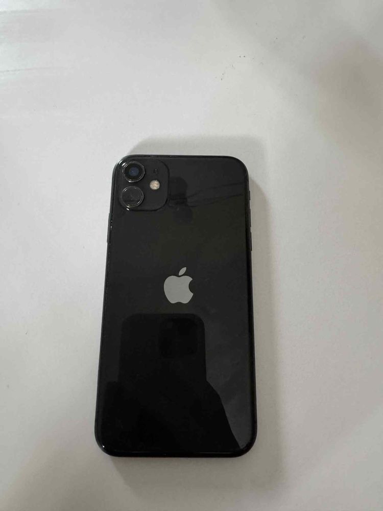 czarny Iphone 11 uzywany
