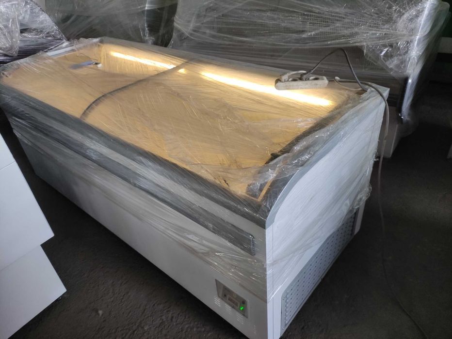 Продам вітрини холодильні для магазину