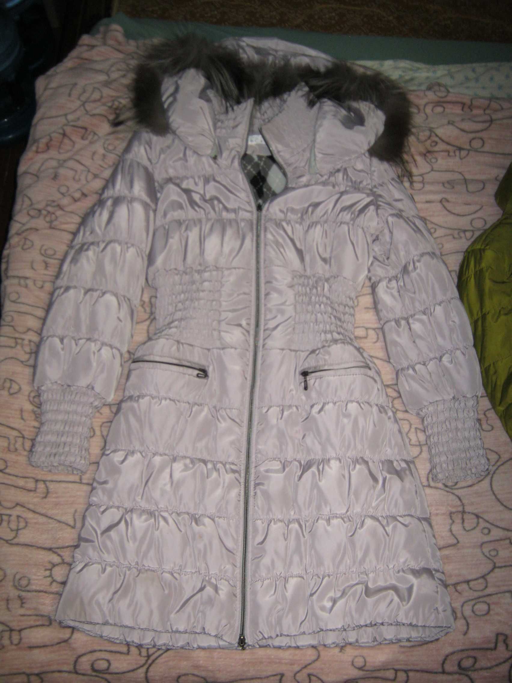 Курточка для дівчинки -  150