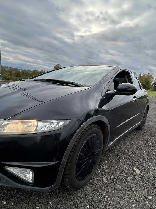 Honda Civic Ufo VIII 1.8 VTEC LPG serwisowana faktury opłaty do 2026