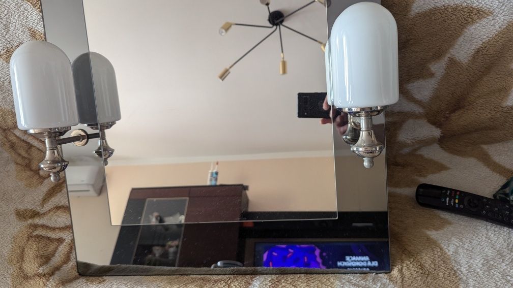 Lustro łazienkowe z oświetleniem led