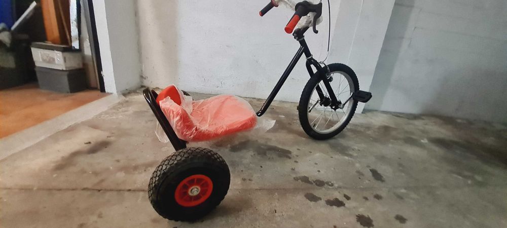 Trike a pedais - NOVO