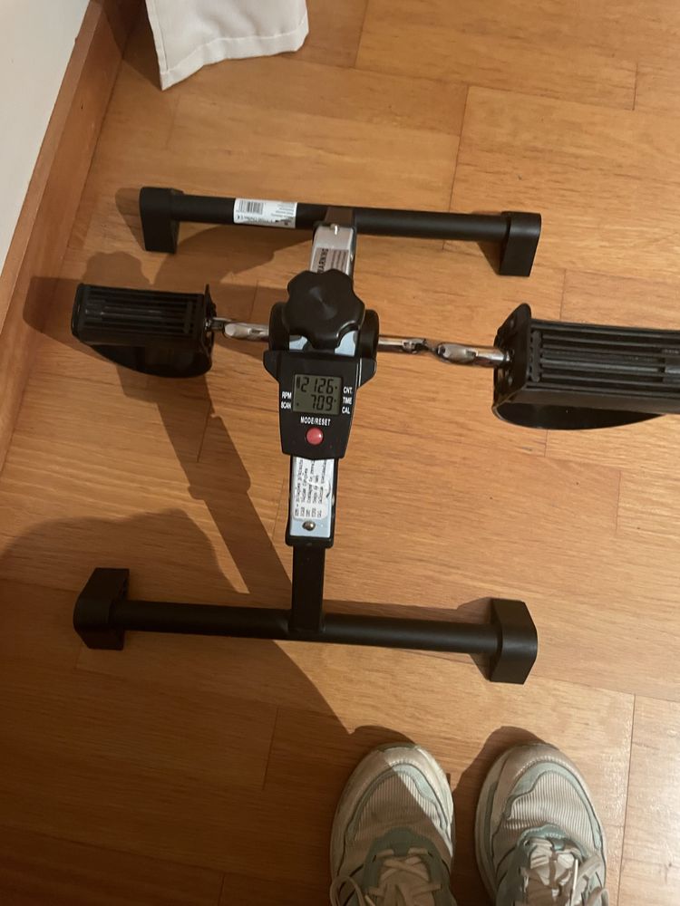 Pedaleira para exercício em casa