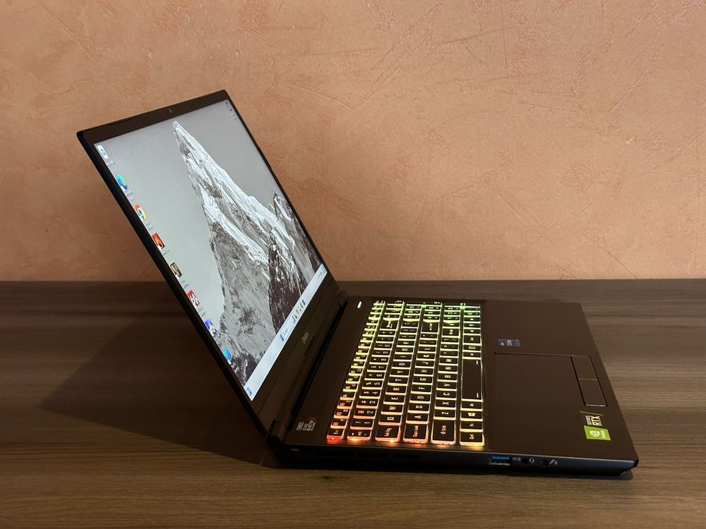 Ігровий нотбук (Core i7/RTX 2070/16GB DDR4/512SSD/15" FHD IPS 144hz)