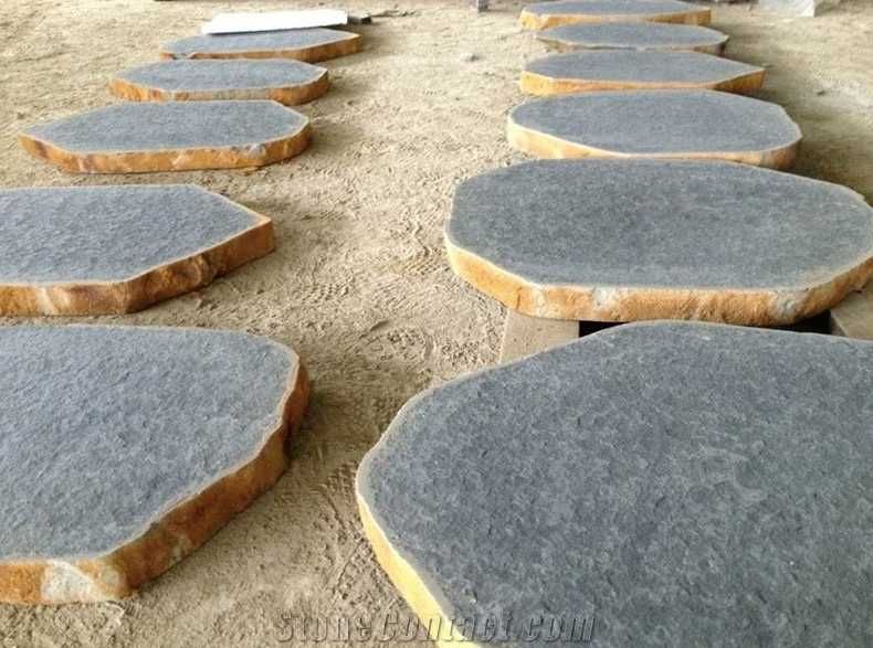 Czarne Płyty Kamienne Bazaltowe Ścieżkowe Owalne do Ogrodu Łupek