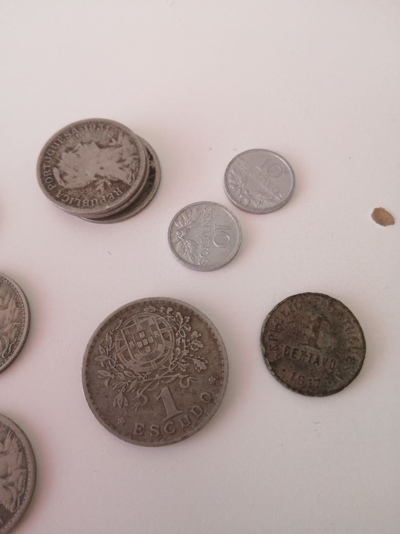 Vendo moedas antigas portuguesas (portes incluídos)