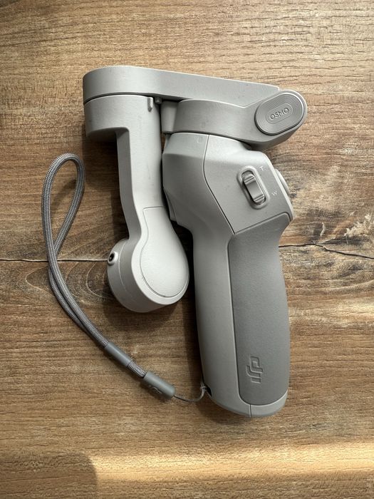 Стабілізатор DJI Osmo mobile 4