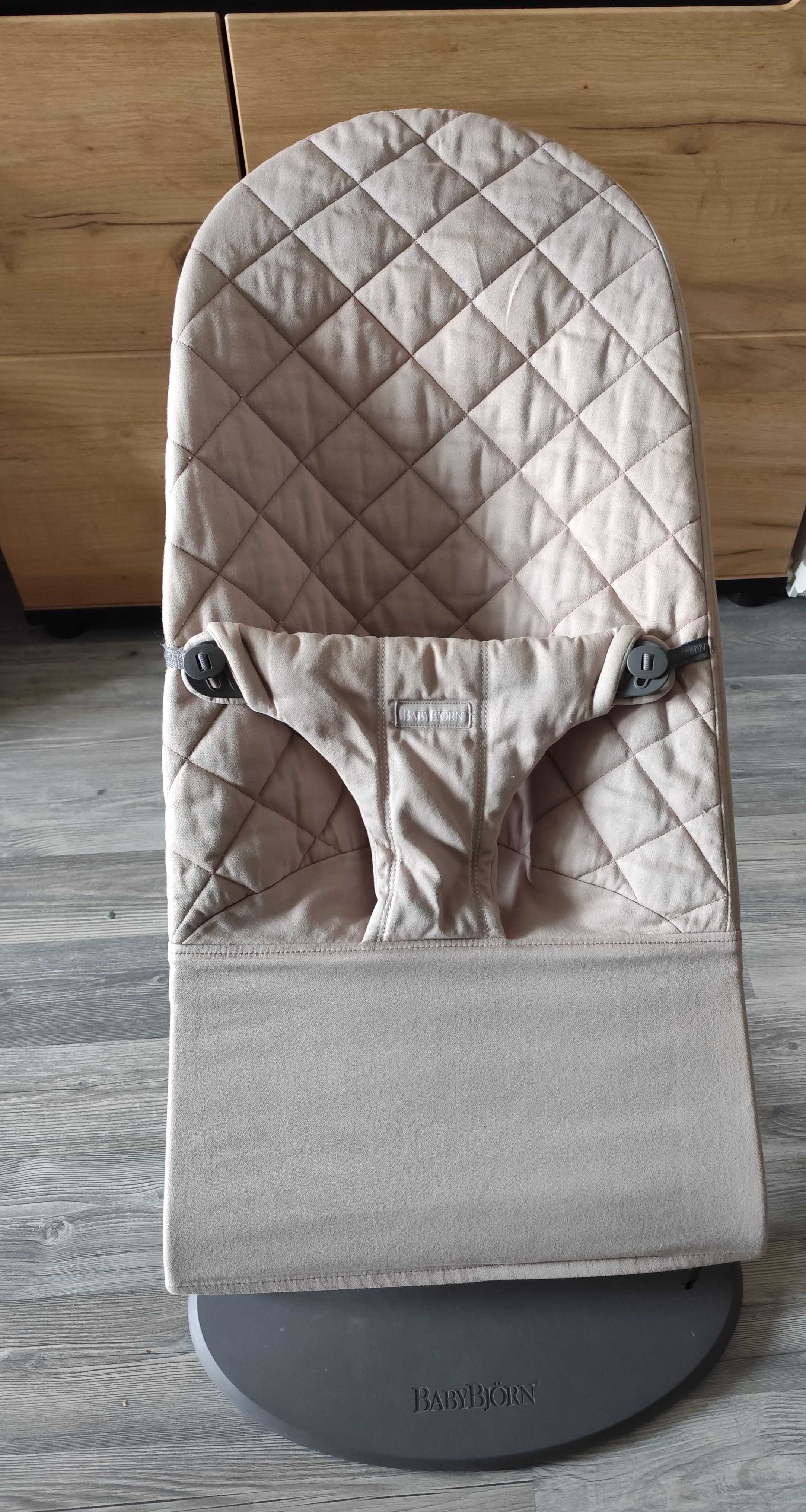 Leżaczek Bujaczek babybjorn