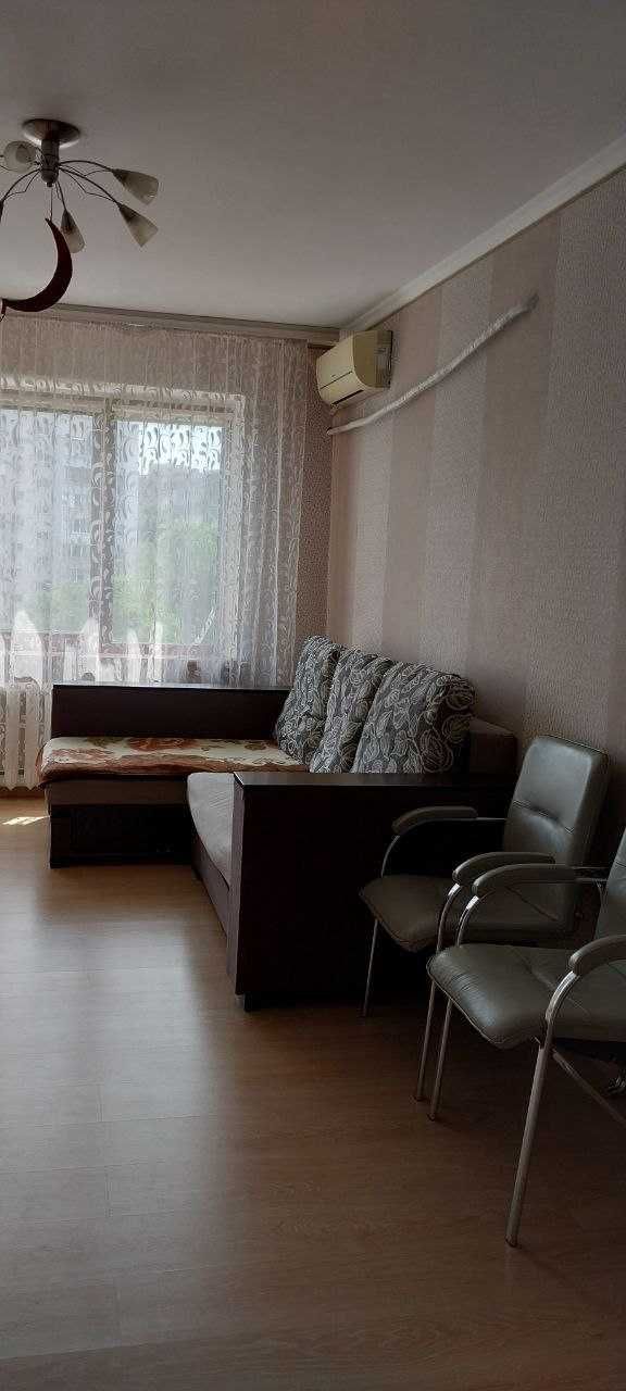 3 х комнатная чешка таирова Небесной сотни \ Левитана  К.С