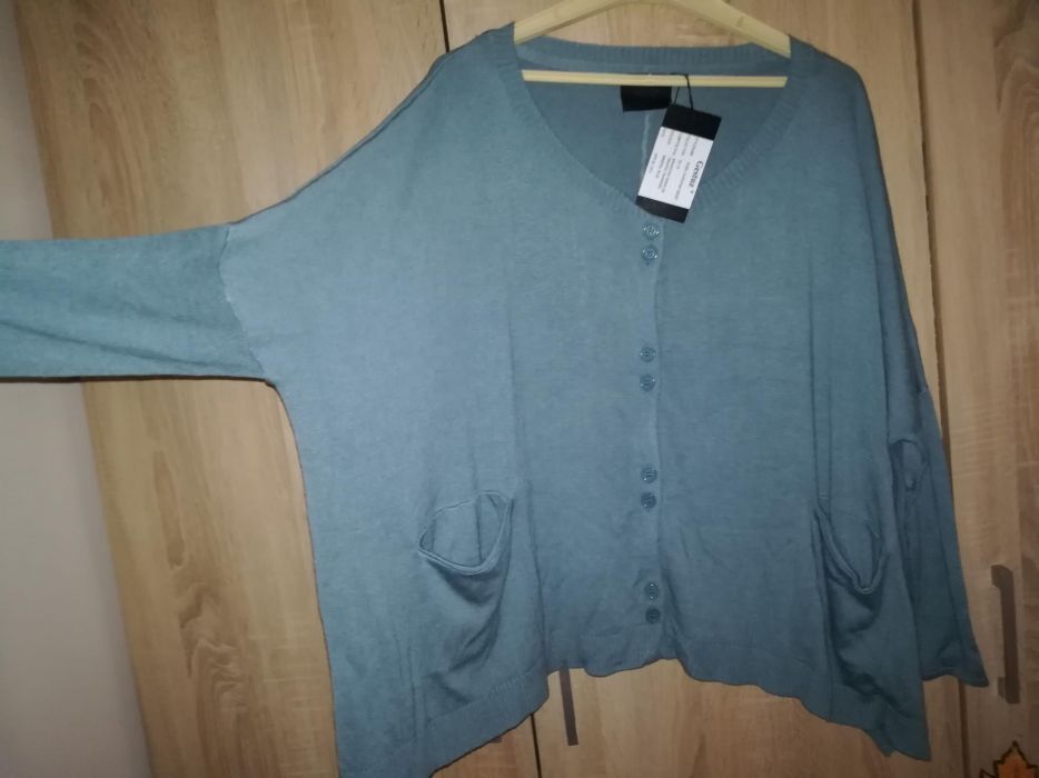 Sweter one size NOWY !
