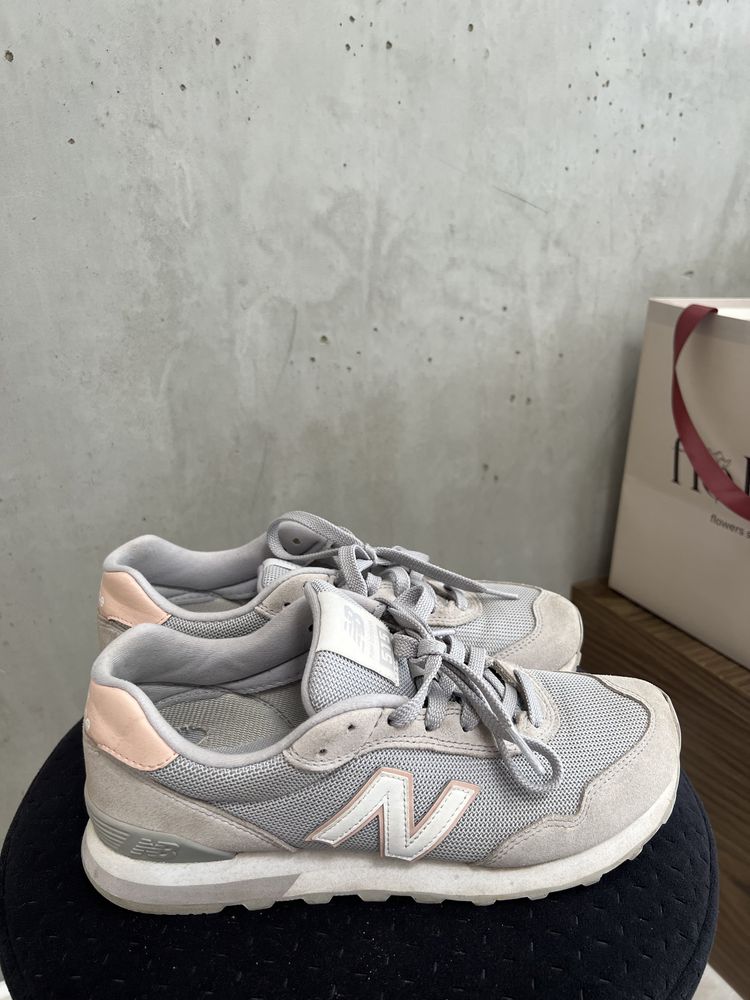 Кросівки new balance