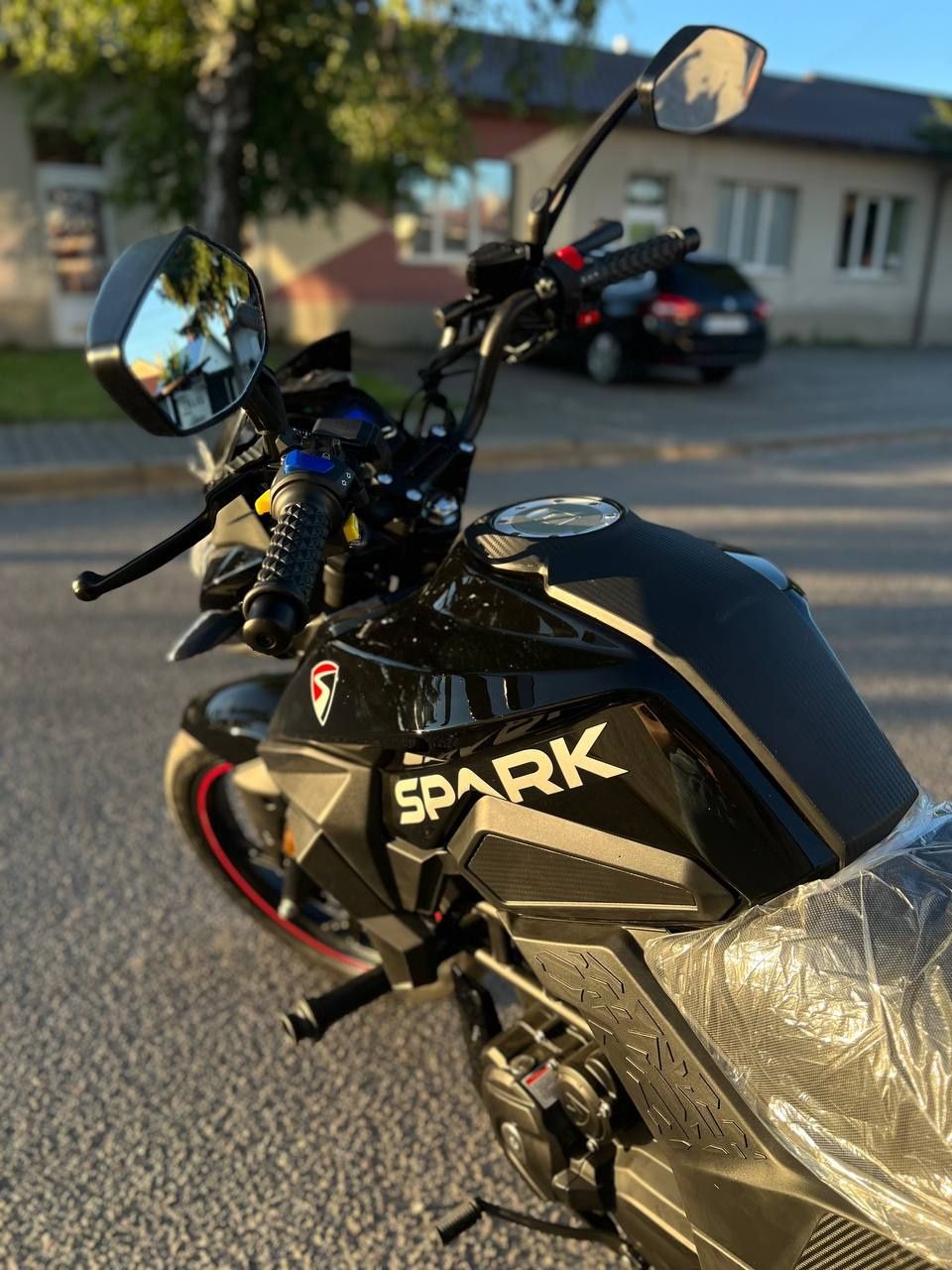 Новенький Spark 200 R32