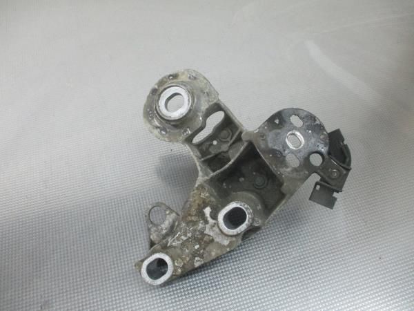 Apoio do motor VOLKSWAGEN Passat (3B2)