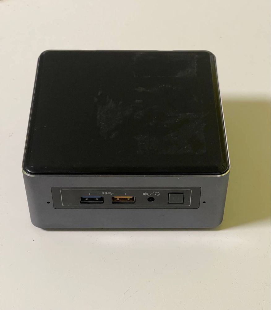 Міні-комп'ютер Intel NUC, NUC7i3BHN
