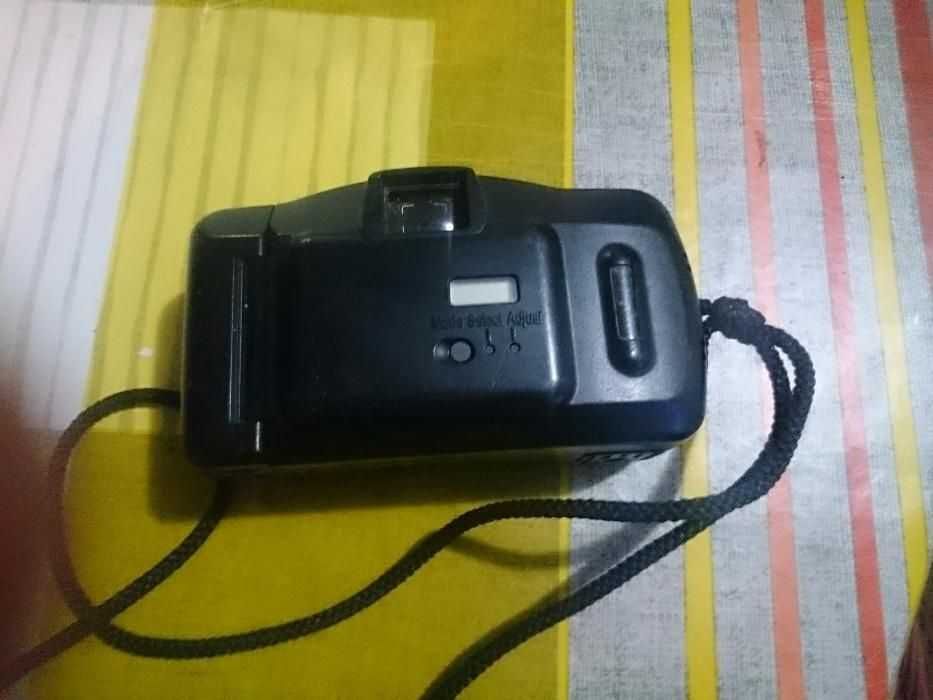Máquina fotográfica Pentax em bom estado,
De 1994