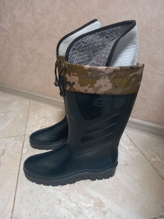 Мужские резиновые сапоги