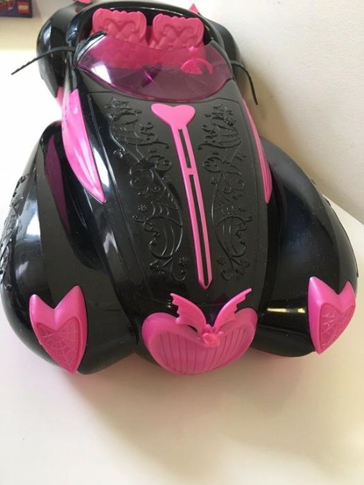 Автомобиль «Monster High Sweet 1600 Draculaura's Roadste».