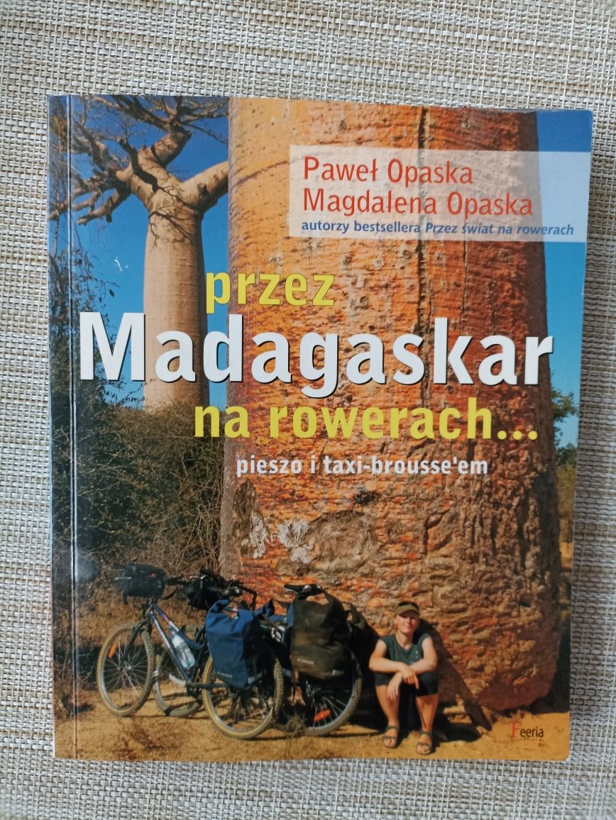 Przez Madagaskar na rowerach Opaska