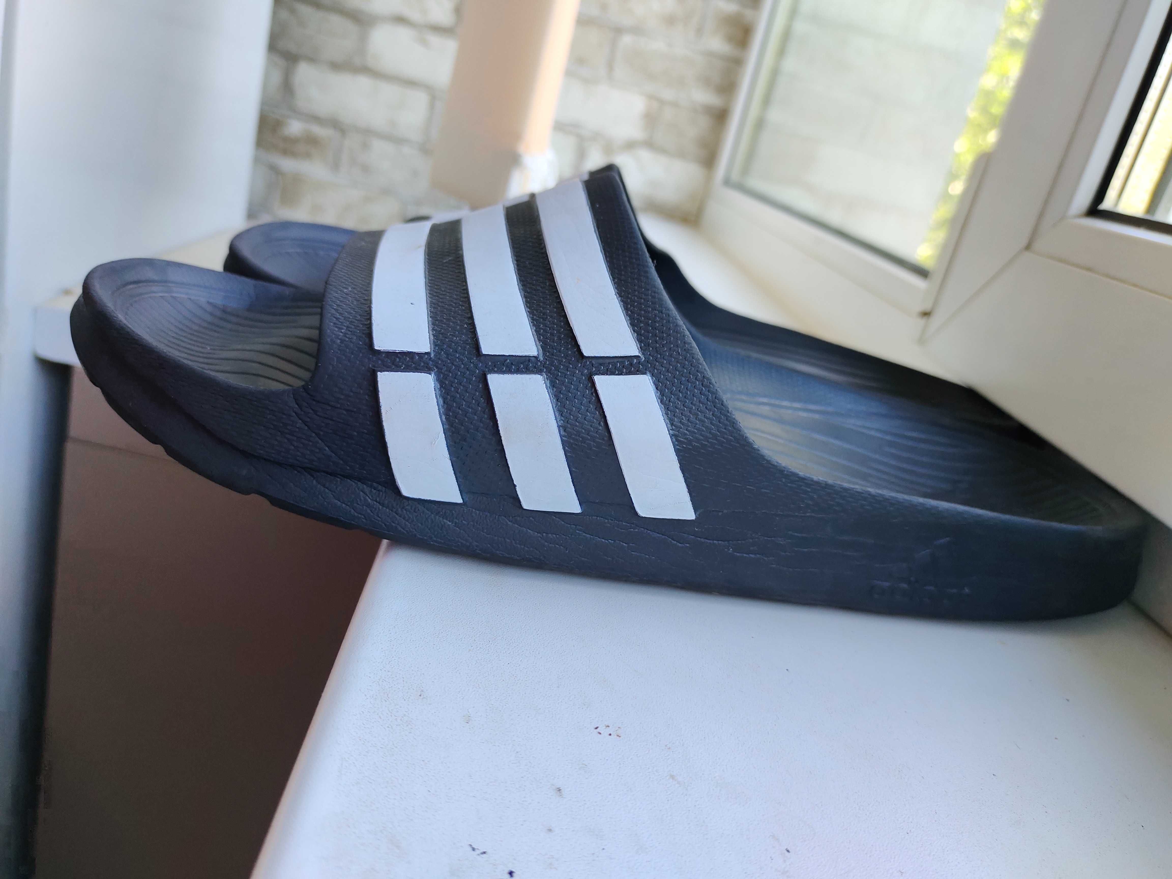 Шлепанцы adidas оригинал