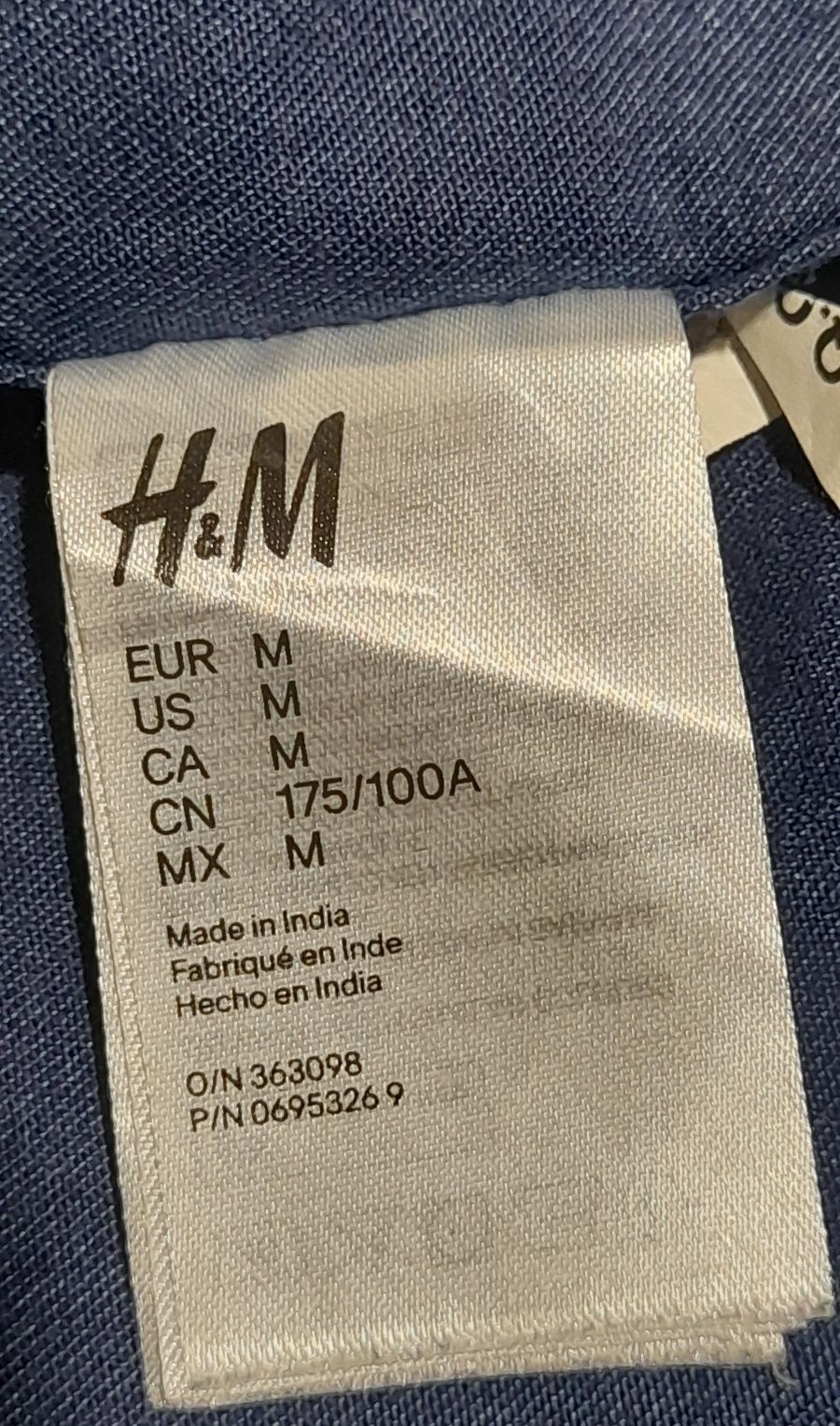 H&M. М. Мужская классическая джинсовая рубашка.