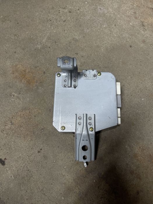 Блок управління електро підсилювача керма toyota corolla e120 130 еур