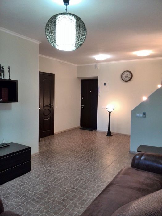 3 кімнатна Центр Соборна Сотка (можлива короткострокова оренда)