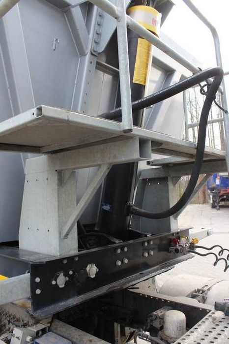 Naczepa wywrotka  MEGA MNW  - Wynajem