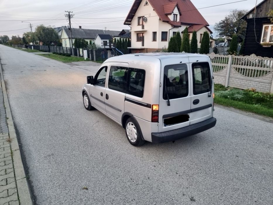 Opel combo 5osobowy