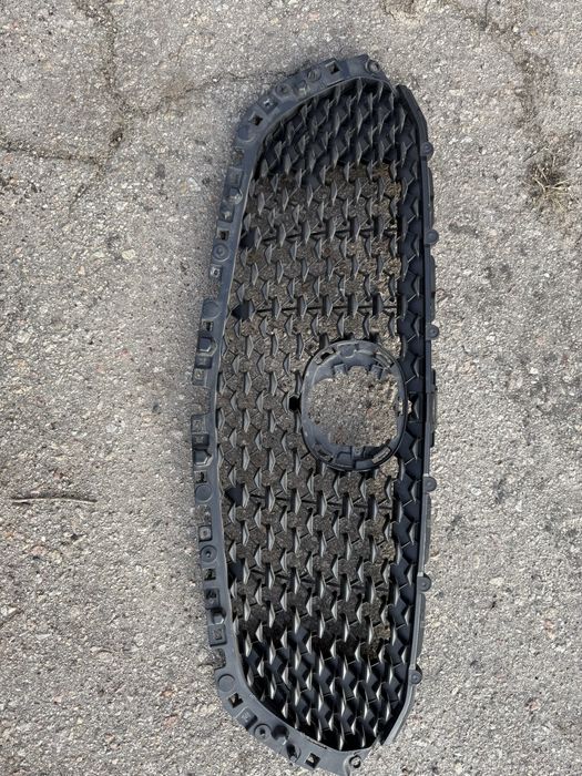 Решетка радиаторов матовая оригинал Мазда cx30 19+