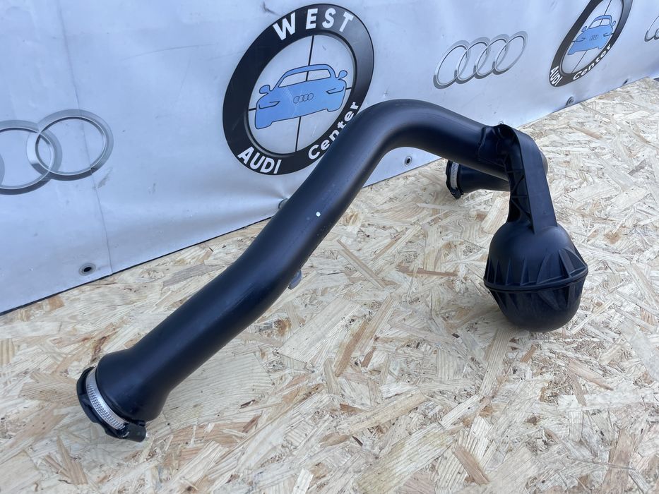 патрубок надува турбіни до Audi A4 B9 патрубок інтеркулера