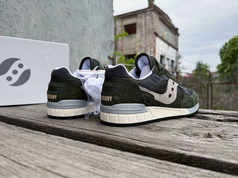 Мужские оригинальные кроссовки Saucony Shadow 5000 (4 цвета)бестселлер