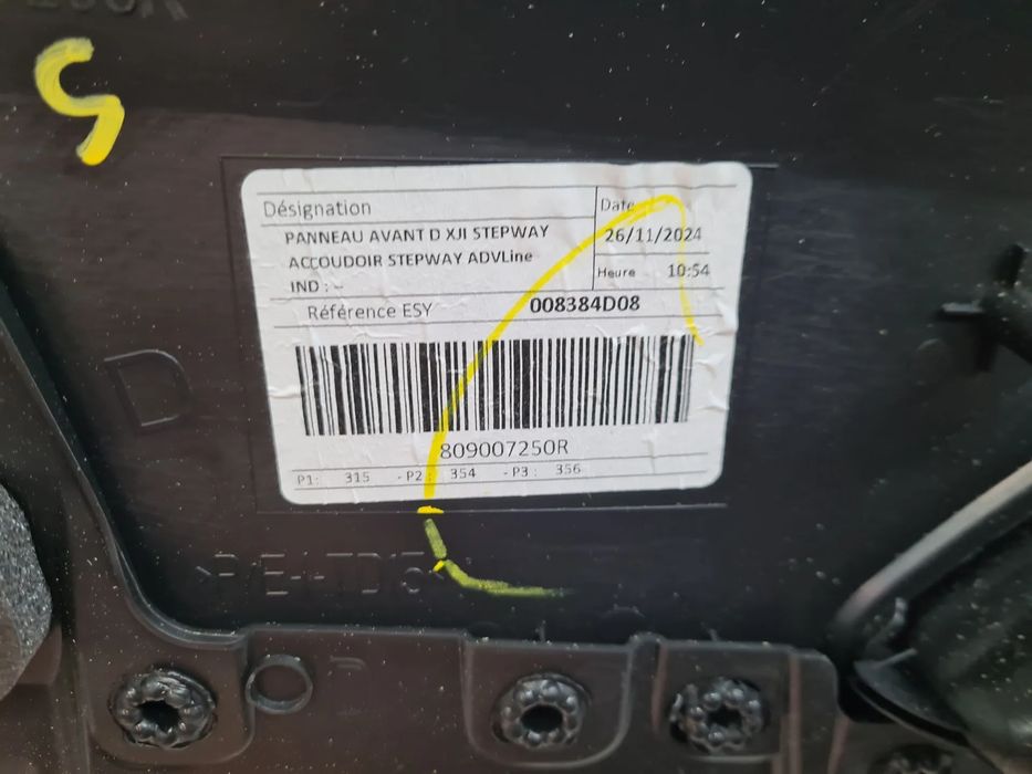 Forra porta / quartela frente direita DACIA Sandero III