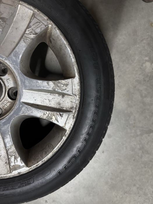 Pneu 205 / 55 R16 com jante 5 furos