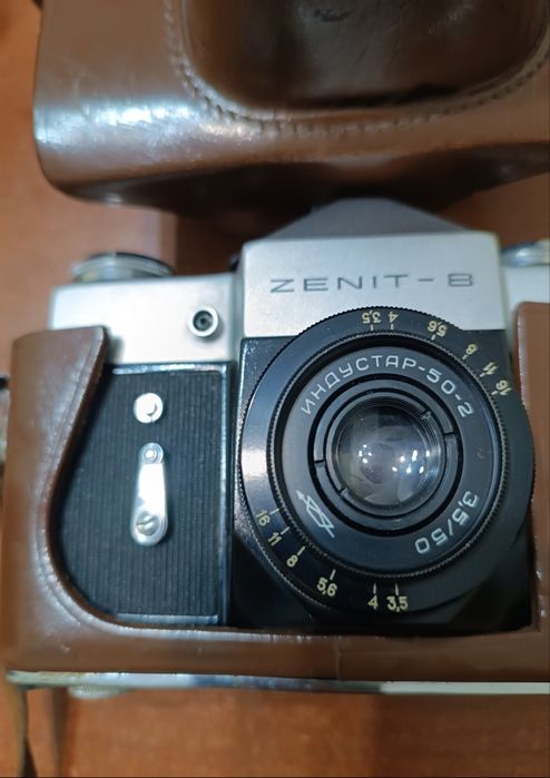 Фотоаппарат ZENIT-B. Бінокль БПЦ5 8х30.
СССР