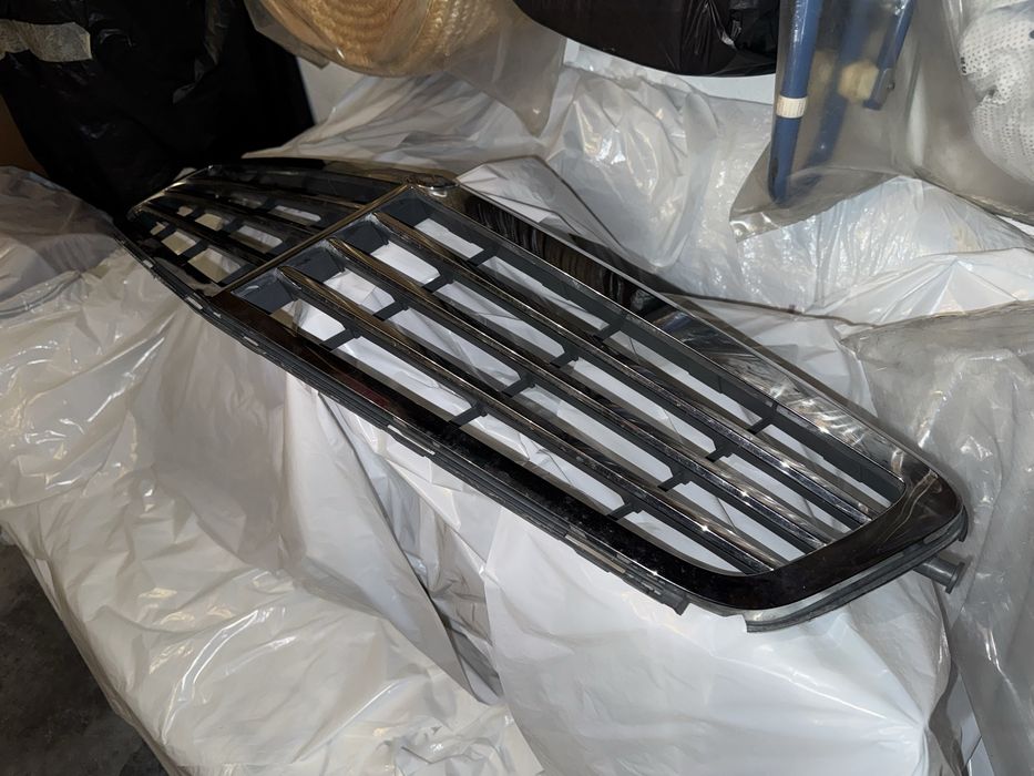 Grelha frontal Mercedes C204