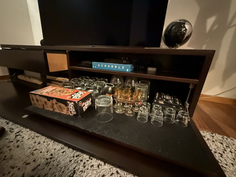 Movel de TV em Madeira Maciça