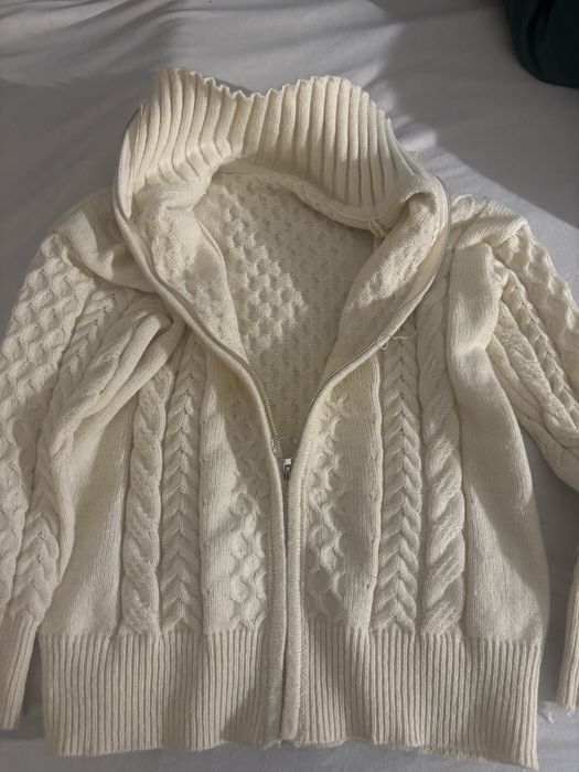Sweter wełniany biały