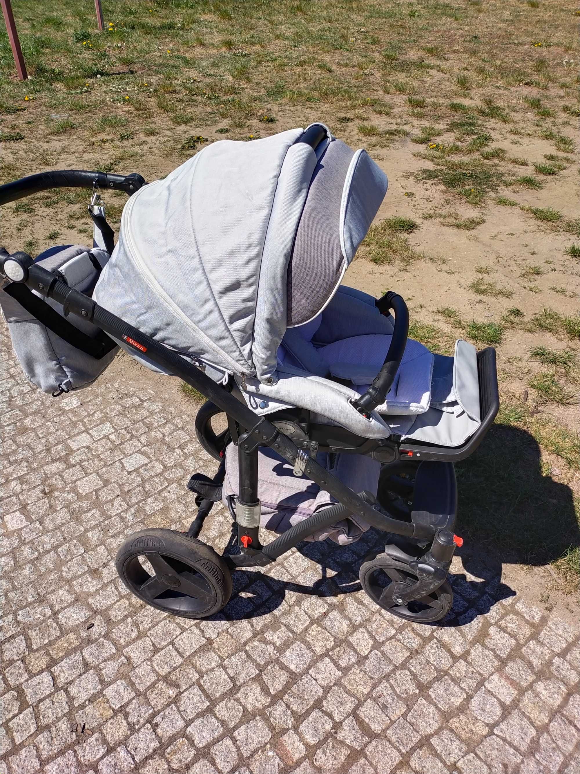 Wózek Adamex Vicco 2w1