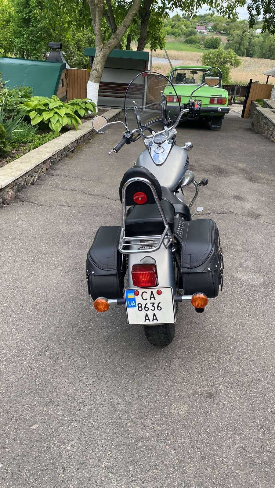 Suzuki Intruder 400