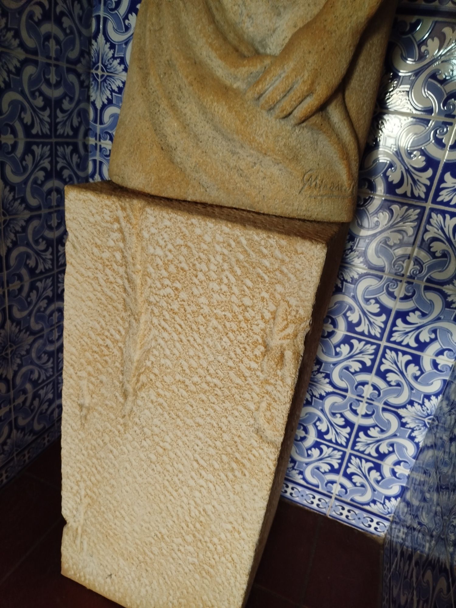 Busto de nulher em pedra 60€