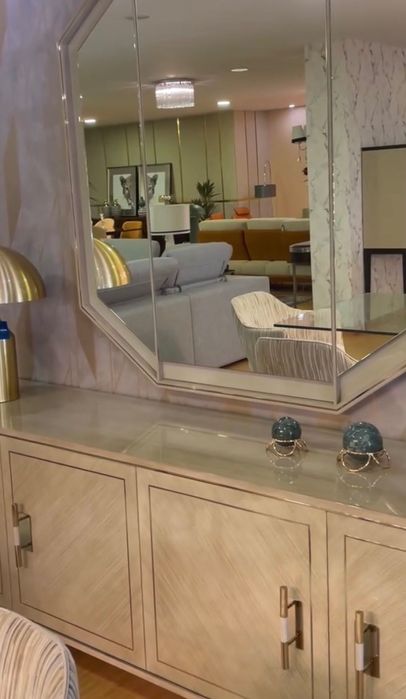 Móvel sala de jantar e móvel TV