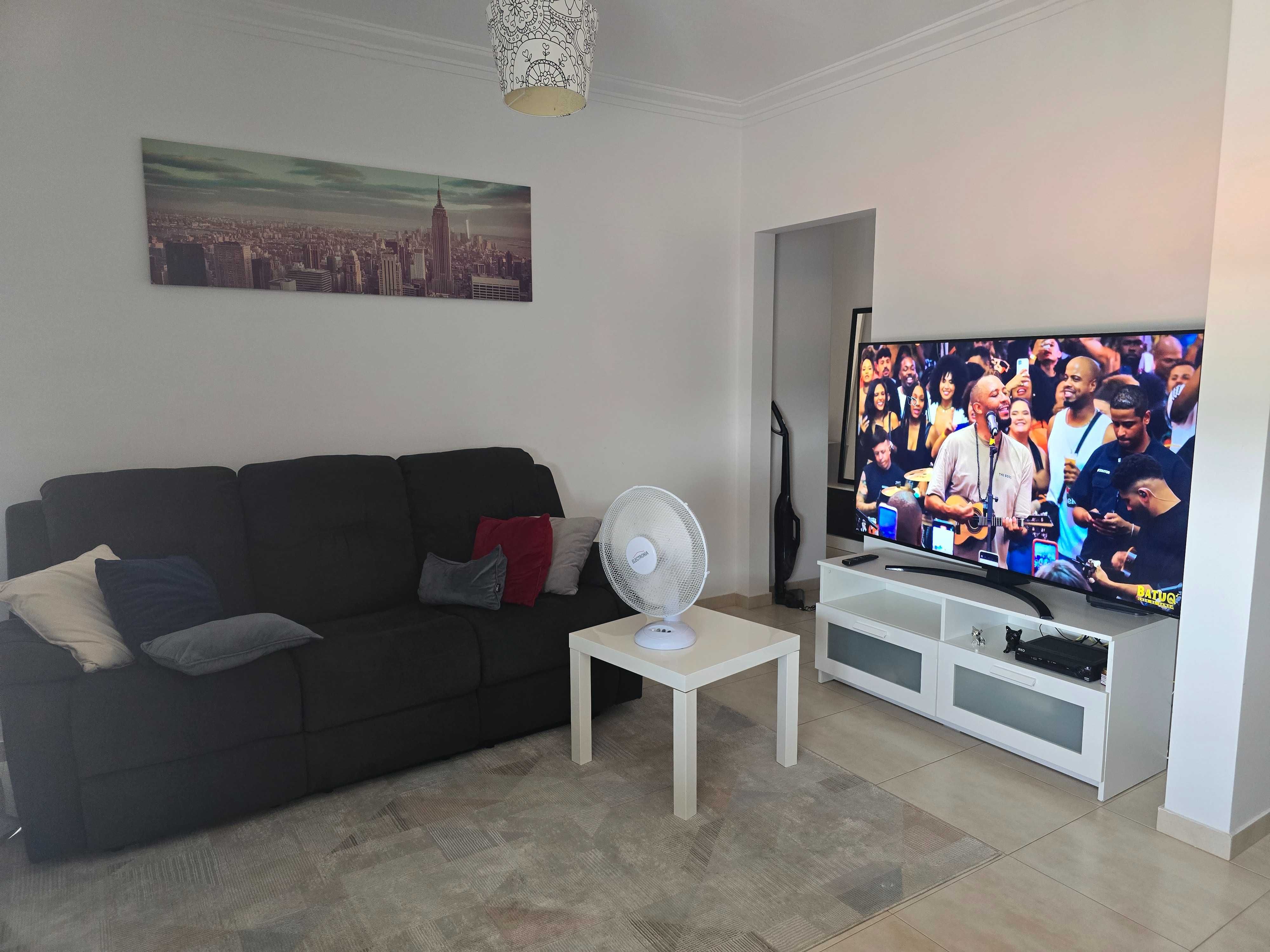 Apartamento Mobilado e Equipado para Arrendamento na Torre da Marinha