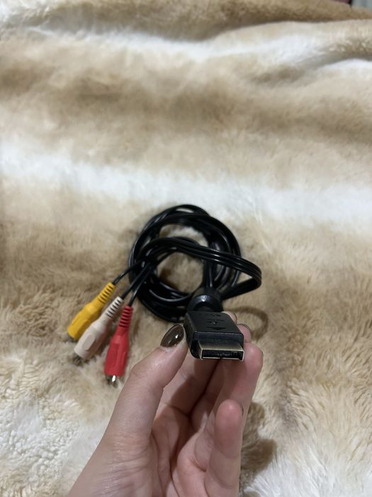 PlayStation 2 Vintage Cor de Rosa com comandos e cabos