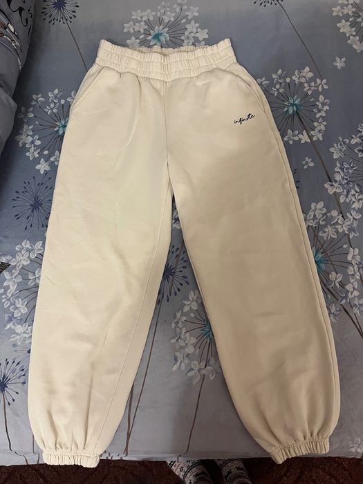 Штани, теплі , дуже хорошої якості.