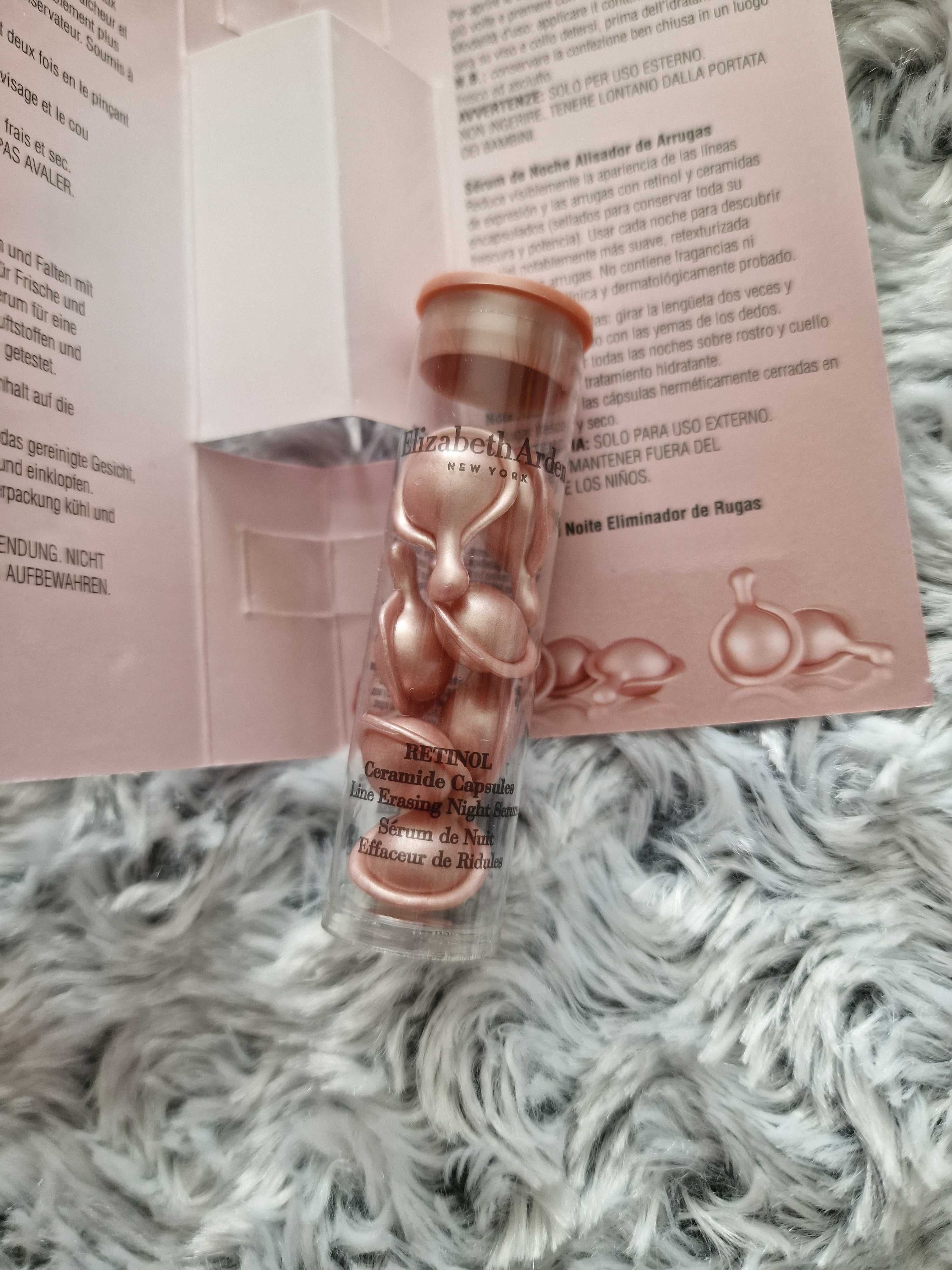 Serum w kapsułkach na noc Retinol Ceramide Capsules Elizabeth Arden
