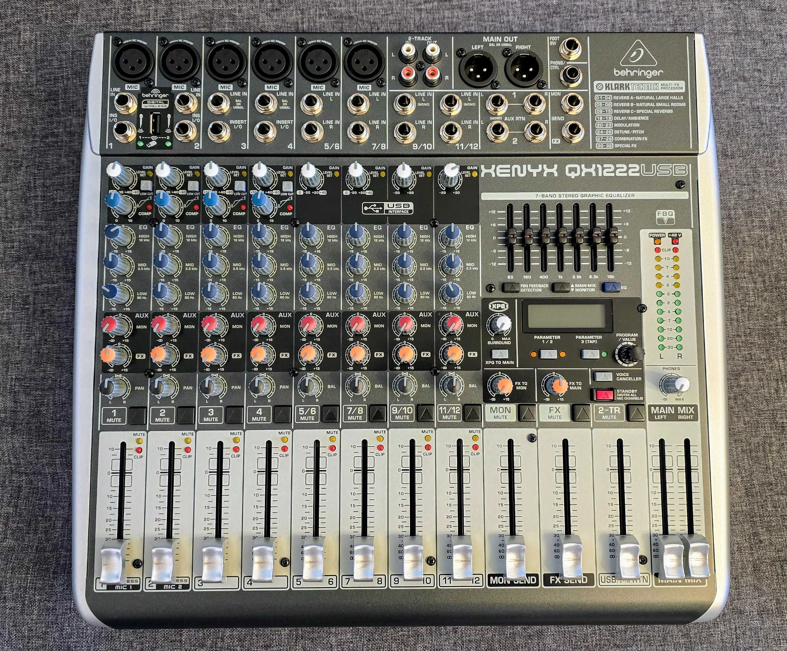 Mikser Behringer QX1222USB Mikrofony ULM202USB