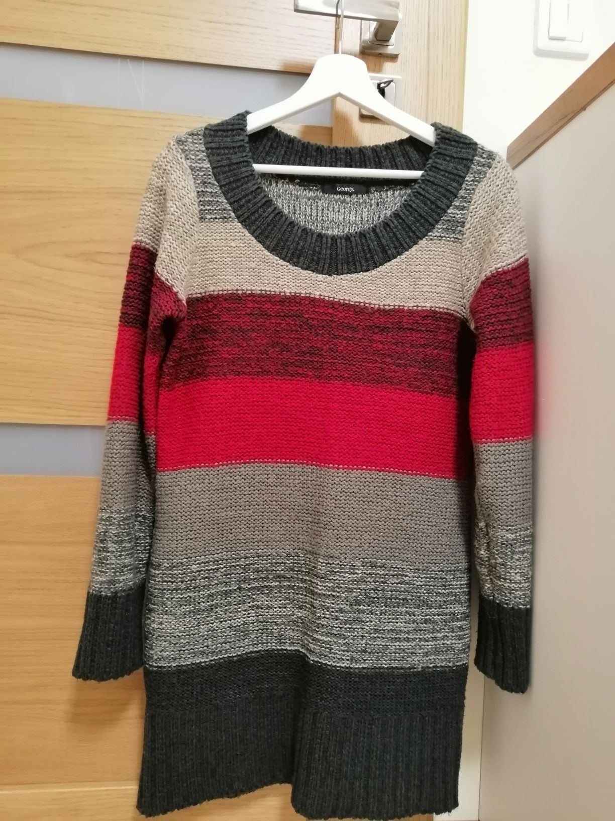 Sweter damski w rozmiarze 36 s duże