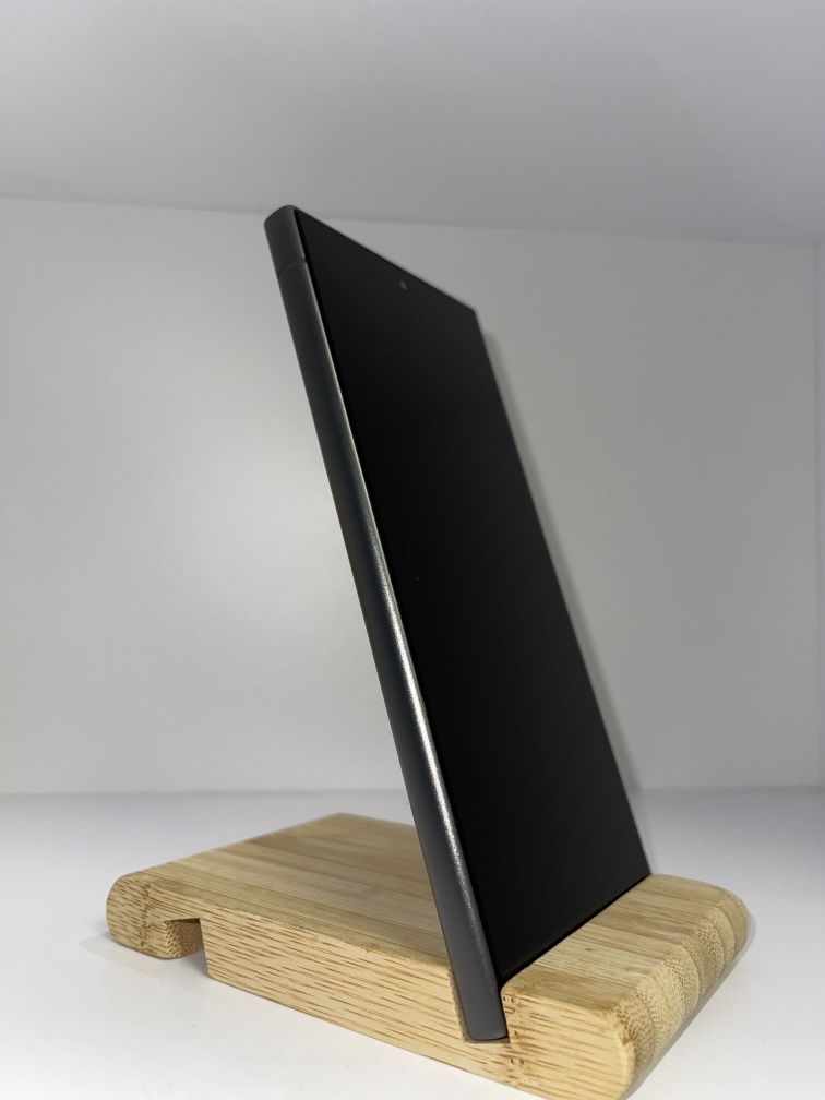 Samsung s24 ultra з гарантією ще 5 місяців